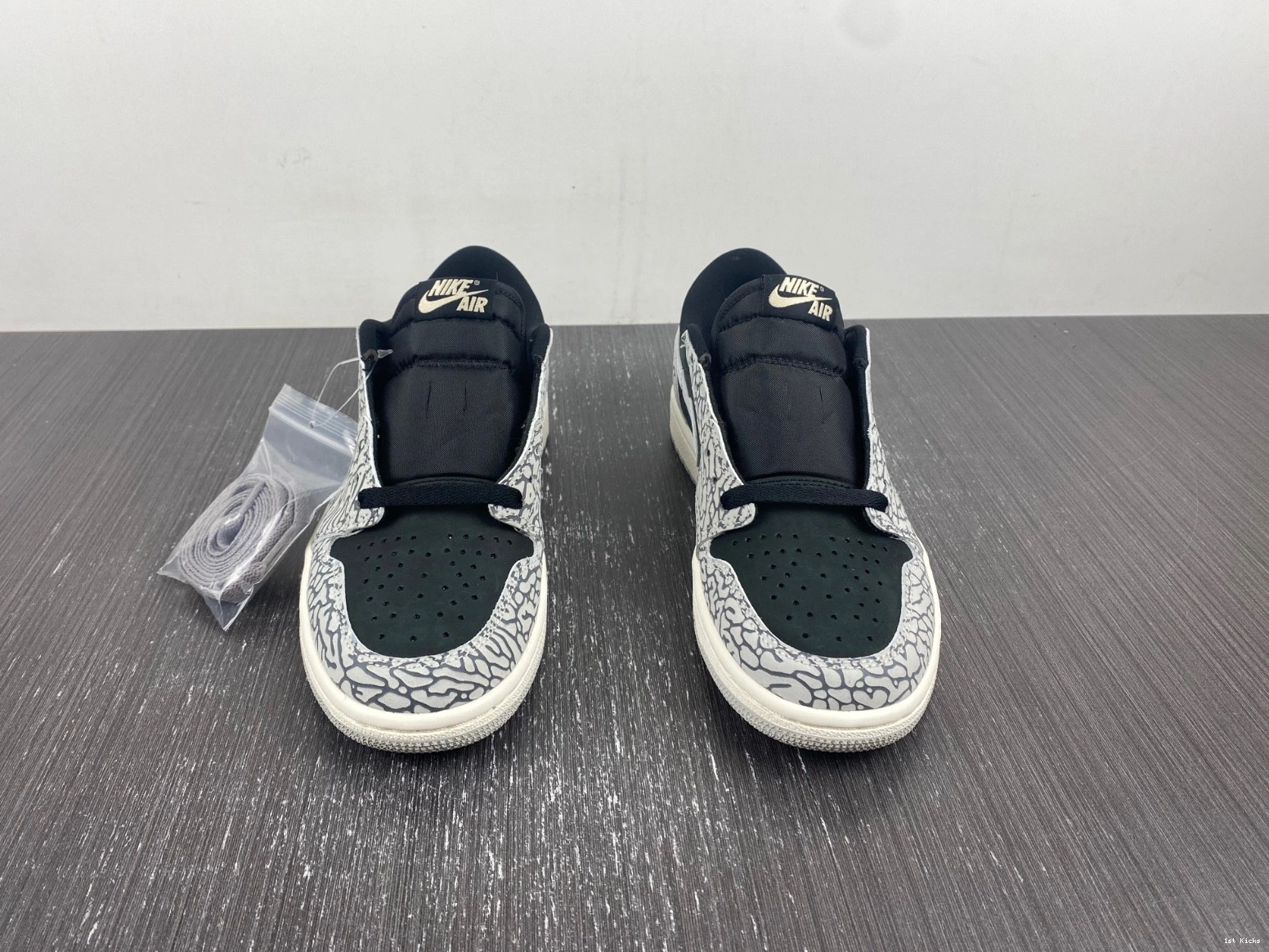 OG 1 Cement Black Jordan Retro Low CZ0790-001 - 1025
